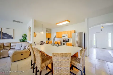 2674 Lakeland Avenue SW Palm Bay FL 32908