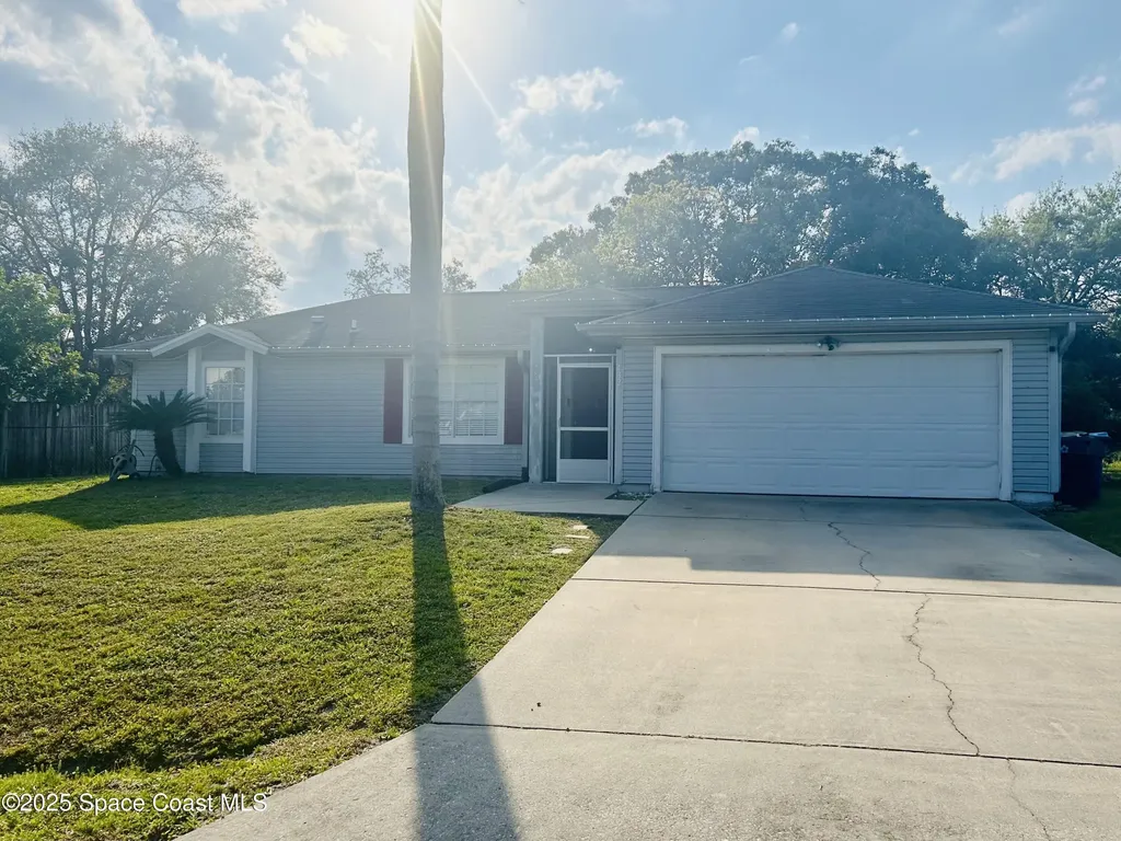 432 Conover Avenue NE Palm Bay FL 32907