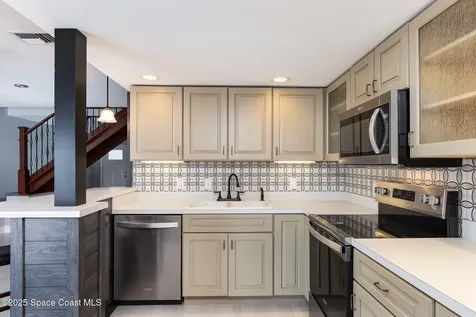 40 Adams Court Satellite Beach FL 32937