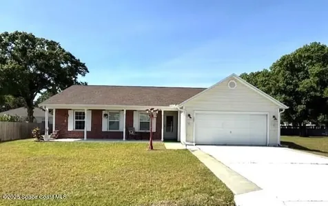504 Elizabeth Street SE Palm Bay FL 32909