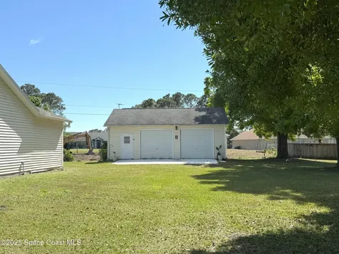 504 Elizabeth Street SE Palm Bay FL 32909