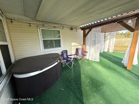 504 Elizabeth Street SE Palm Bay FL 32909