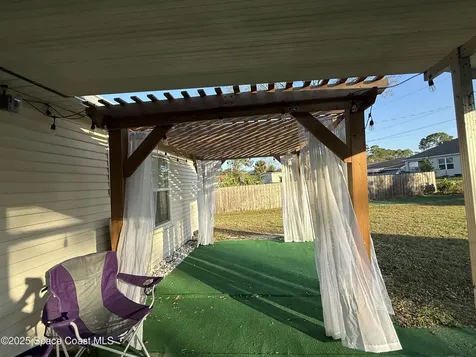 504 Elizabeth Street SE Palm Bay FL 32909