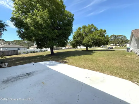 504 Elizabeth Street SE Palm Bay FL 32909