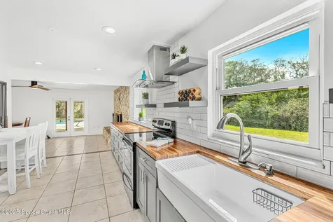 4405 Country Road Melbourne FL 32934