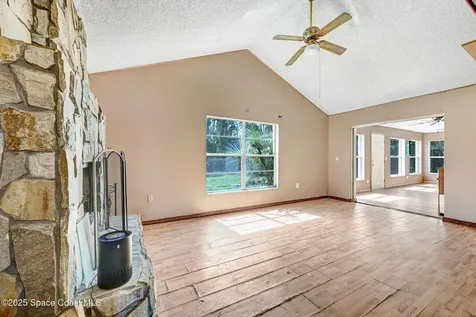 1070 Brickell Street SE Palm Bay FL 32909