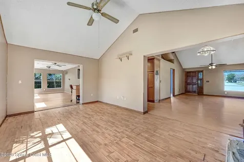 1070 Brickell Street SE Palm Bay FL 32909
