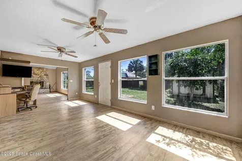 1070 Brickell Street SE Palm Bay FL 32909