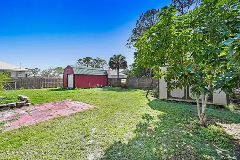 1070 Brickell Street SE Palm Bay FL 32909