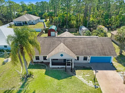 1070 Brickell Street SE Palm Bay FL 32909
