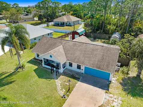 1070 Brickell Street SE Palm Bay FL 32909