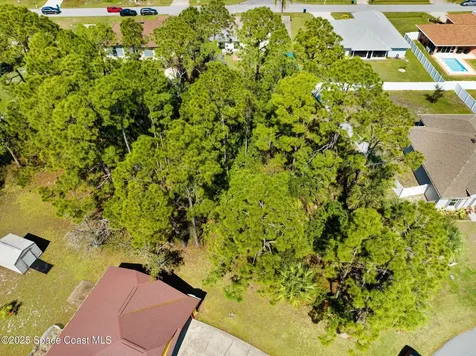 1070 Brickell Street SE Palm Bay FL 32909