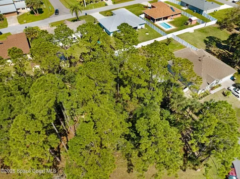 1070 Brickell Street SE Palm Bay FL 32909