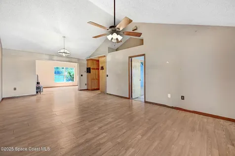 1070 Brickell Street SE Palm Bay FL 32909