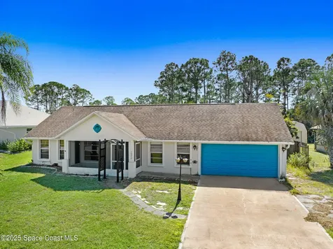 1070 Brickell Street SE Palm Bay FL 32909