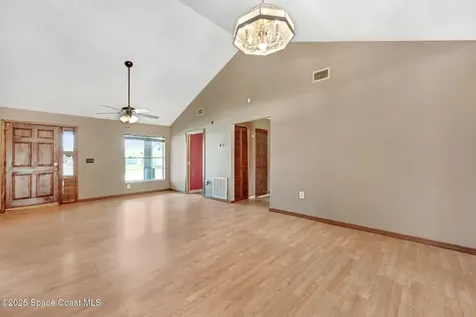 1070 Brickell Street SE Palm Bay FL 32909