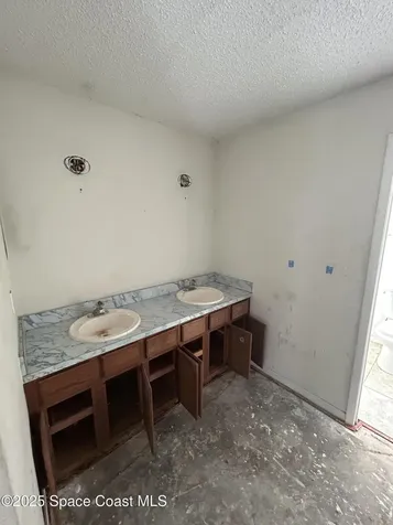 1390 Illinois Street NW Palm Bay FL 32907