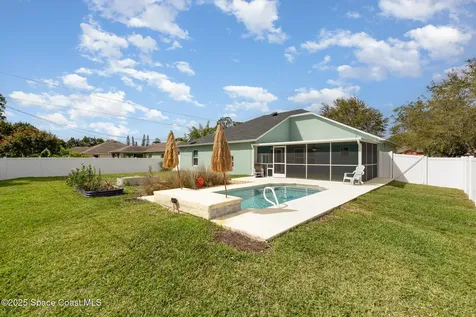 1750 Macklin Street NW Palm Bay FL 32907