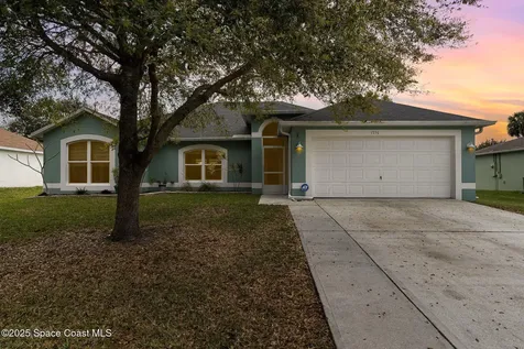 1750 Macklin Street NW Palm Bay FL 32907