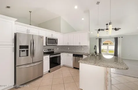 1750 Macklin Street NW Palm Bay FL 32907