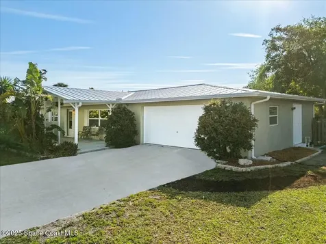 9905 Holly Street Sebastian FL 32976