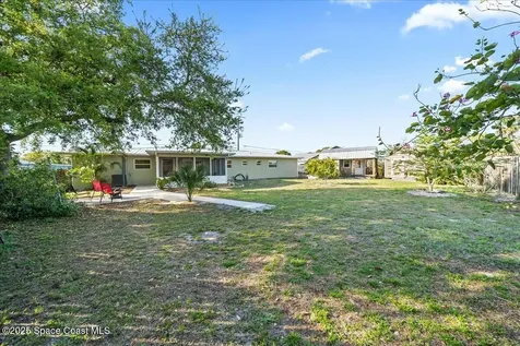 9905 Holly Street Sebastian FL 32976