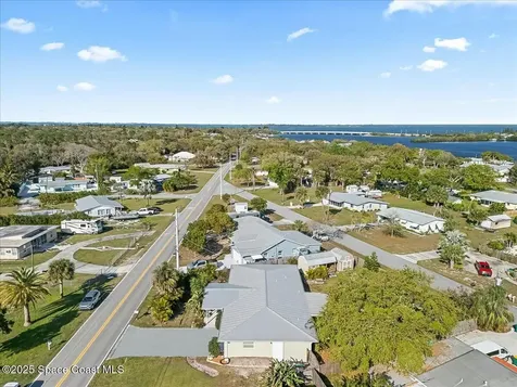 9905 Holly Street Sebastian FL 32976