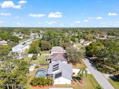 814 Hanau Avenue NW Palm Bay FL 32907