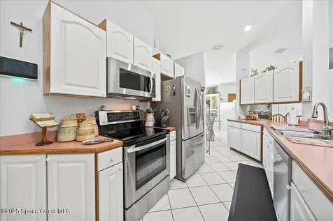 814 Hanau Avenue NW Palm Bay FL 32907