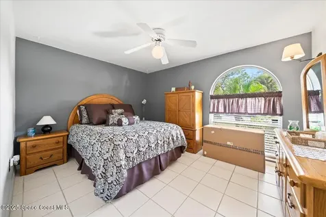 814 Hanau Avenue NW Palm Bay FL 32907