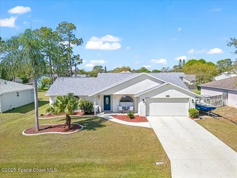 814 Hanau Avenue NW Palm Bay FL 32907