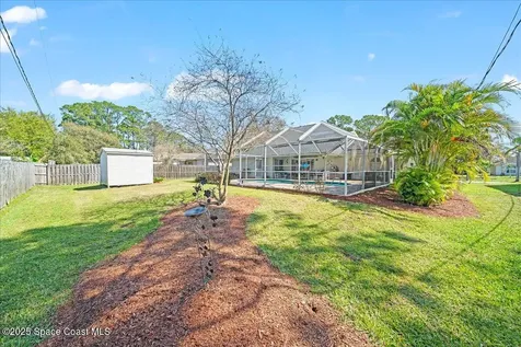 814 Hanau Avenue NW Palm Bay FL 32907