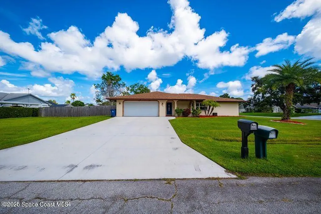 391 Huntsville Street NE Palm Bay FL 32907