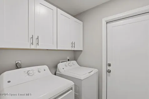 1498 Beche Street SE Palm Bay FL 32909