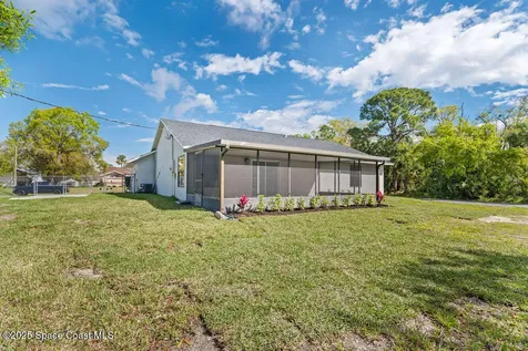 1498 Beche Street SE Palm Bay FL 32909