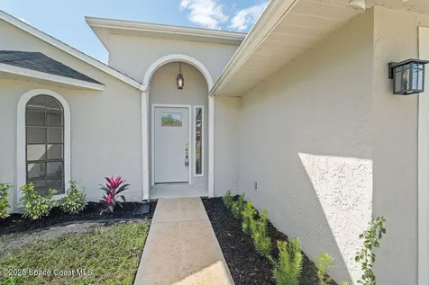 1498 Beche Street SE Palm Bay FL 32909