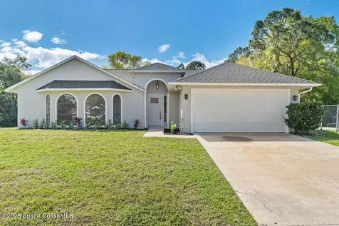 1498 Beche Street SE Palm Bay FL 32909