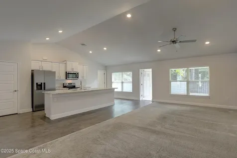 582 Caravan Terrace Sebastian FL 32958