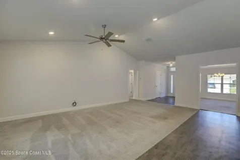 582 Caravan Terrace Sebastian FL 32958