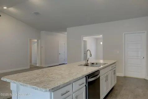 582 Caravan Terrace Sebastian FL 32958