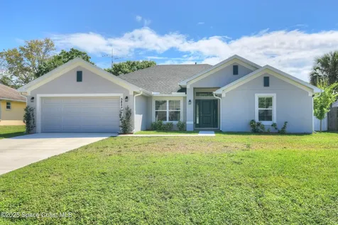582 Caravan Terrace Sebastian FL 32958
