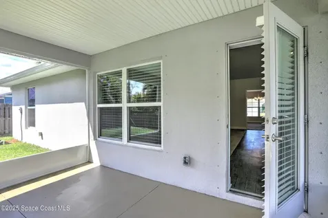 582 Caravan Terrace Sebastian FL 32958