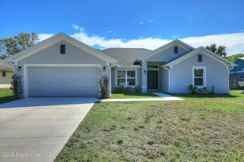 582 Caravan Terrace Sebastian FL 32958