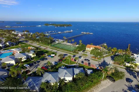 582 Caravan Terrace Sebastian FL 32958