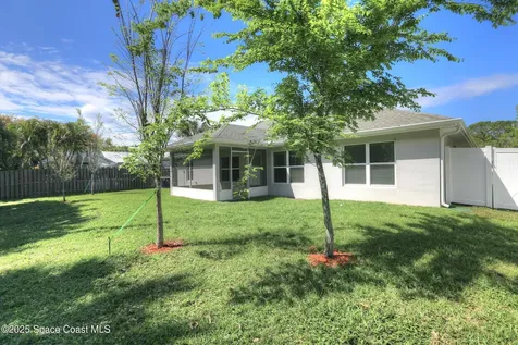 582 Caravan Terrace Sebastian FL 32958