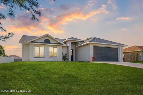 1626 Glendale Avenue NW Palm Bay FL 32907