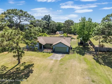 2135 Bridle Path Melbourne FL 32935