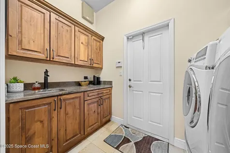 984 Victoria Place Melbourne FL 32940