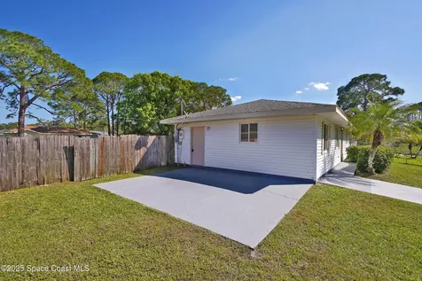 420 Australian Road NW Palm Bay FL 32907