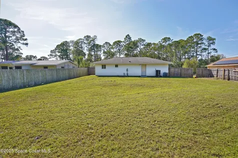 420 Australian Road NW Palm Bay FL 32907